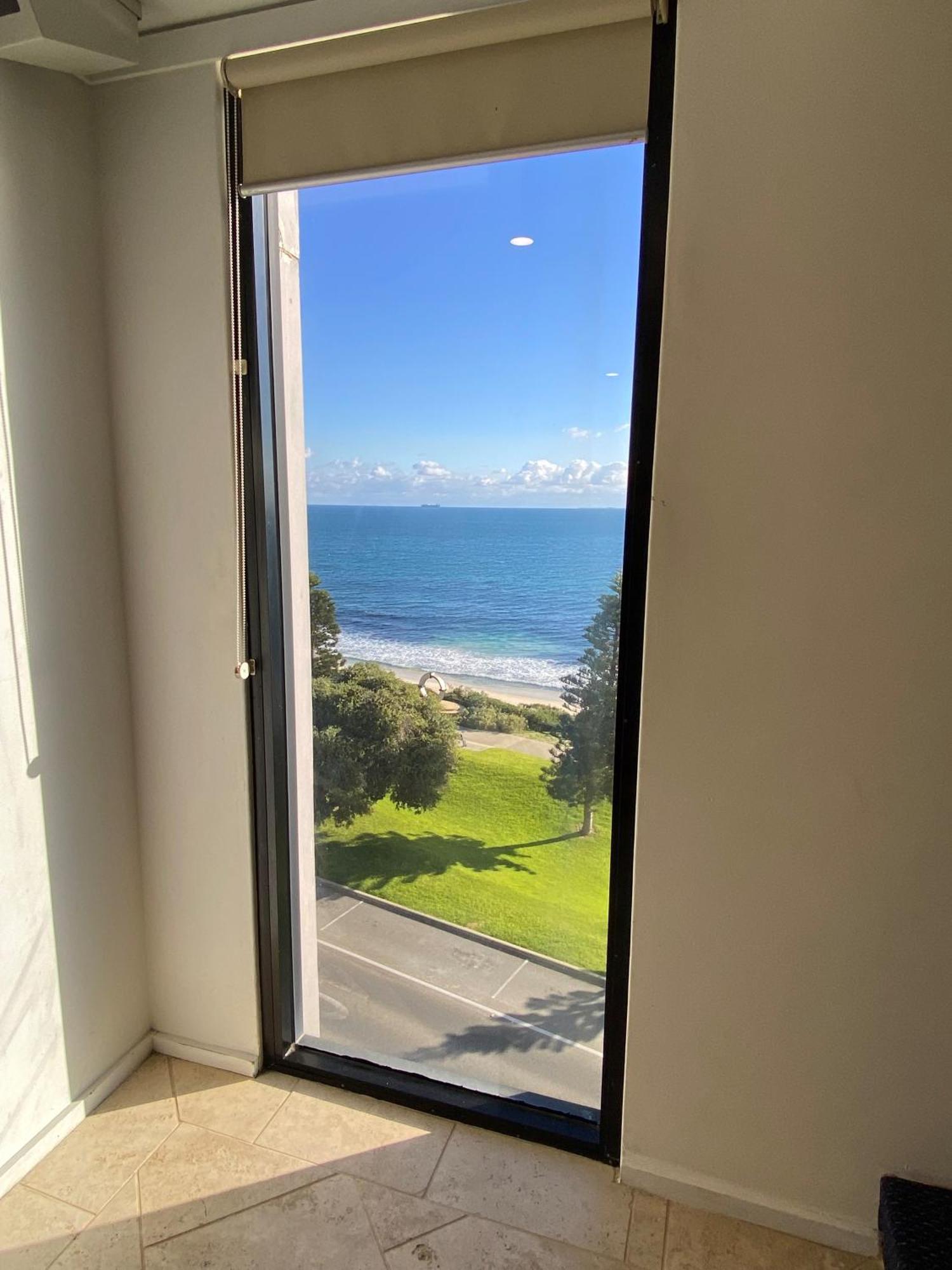 Ocean Beach Hotel Perth Buitenkant foto