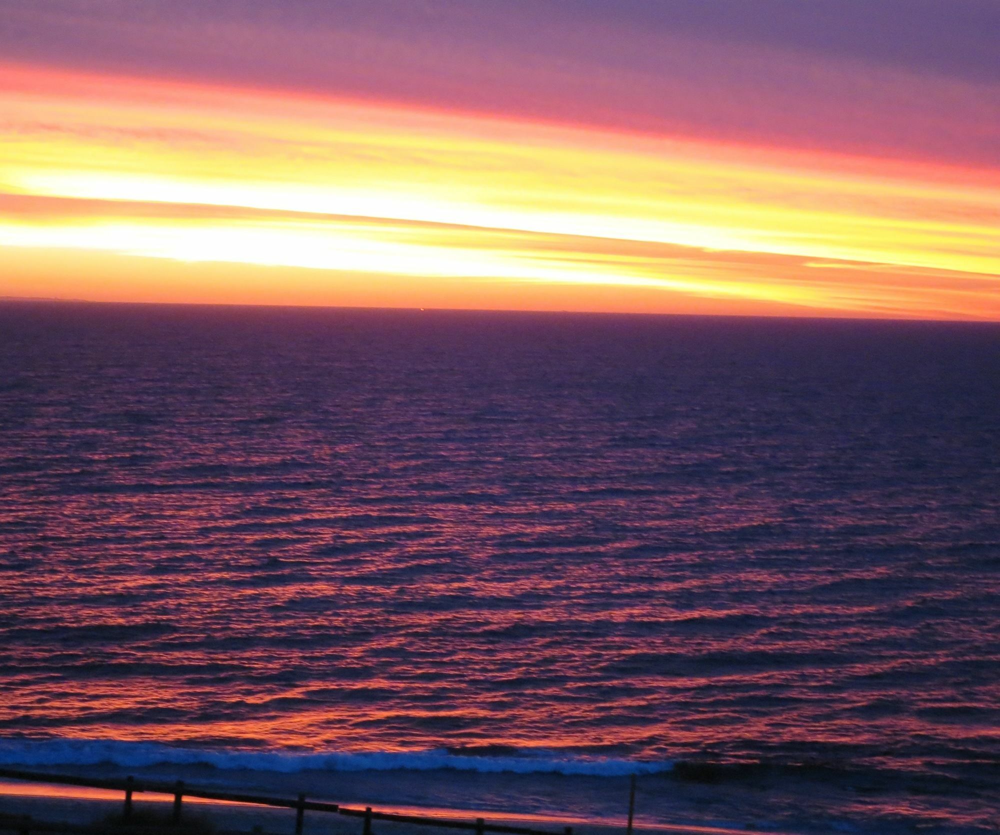 Ocean Beach Hotel Perth Buitenkant foto